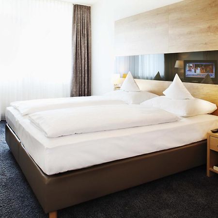 Brackweder Hof Hotel Bielefeld Bagian luar foto