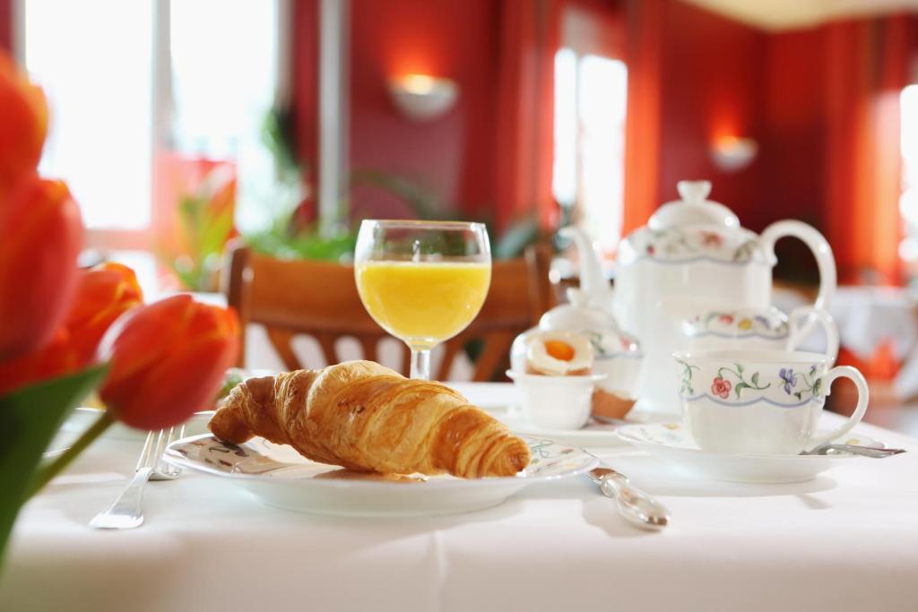 Brackweder Hof Hotel Bielefeld Bagian luar foto